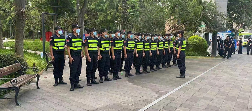 酷热五一华盾保安极地海洋公园护航